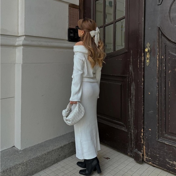 🔥 GORGEOUS H&M NWT Embellished Pearl Hair Bow Clip🔥 - Picture 4 of 14